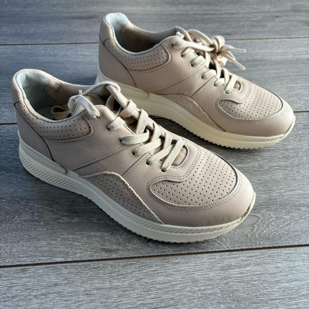 NIB EVERLANE The Treads trainers
